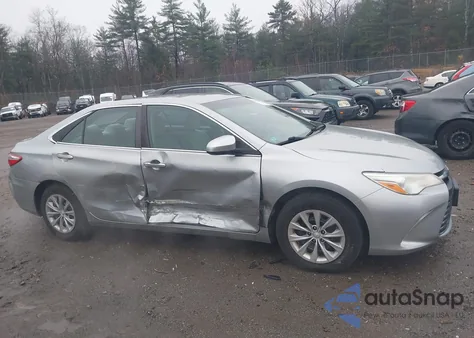 2016 Toyota Camry Le z USA, uszkodzony, nr VIN 4T4BF1FK6GR581417